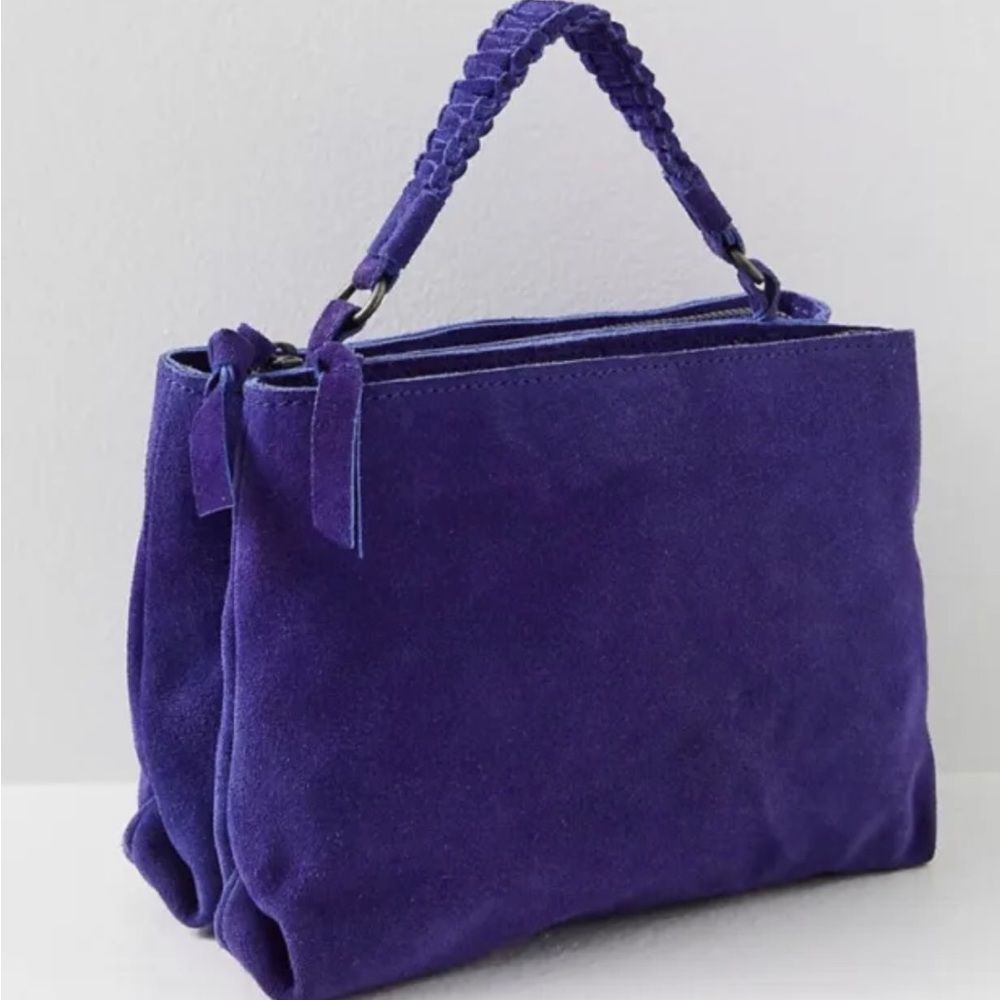NWOT Free People Cody Crossbody Handbag Purple
Suede Double Zip Purse Bag $78. - Picture 9 of 12